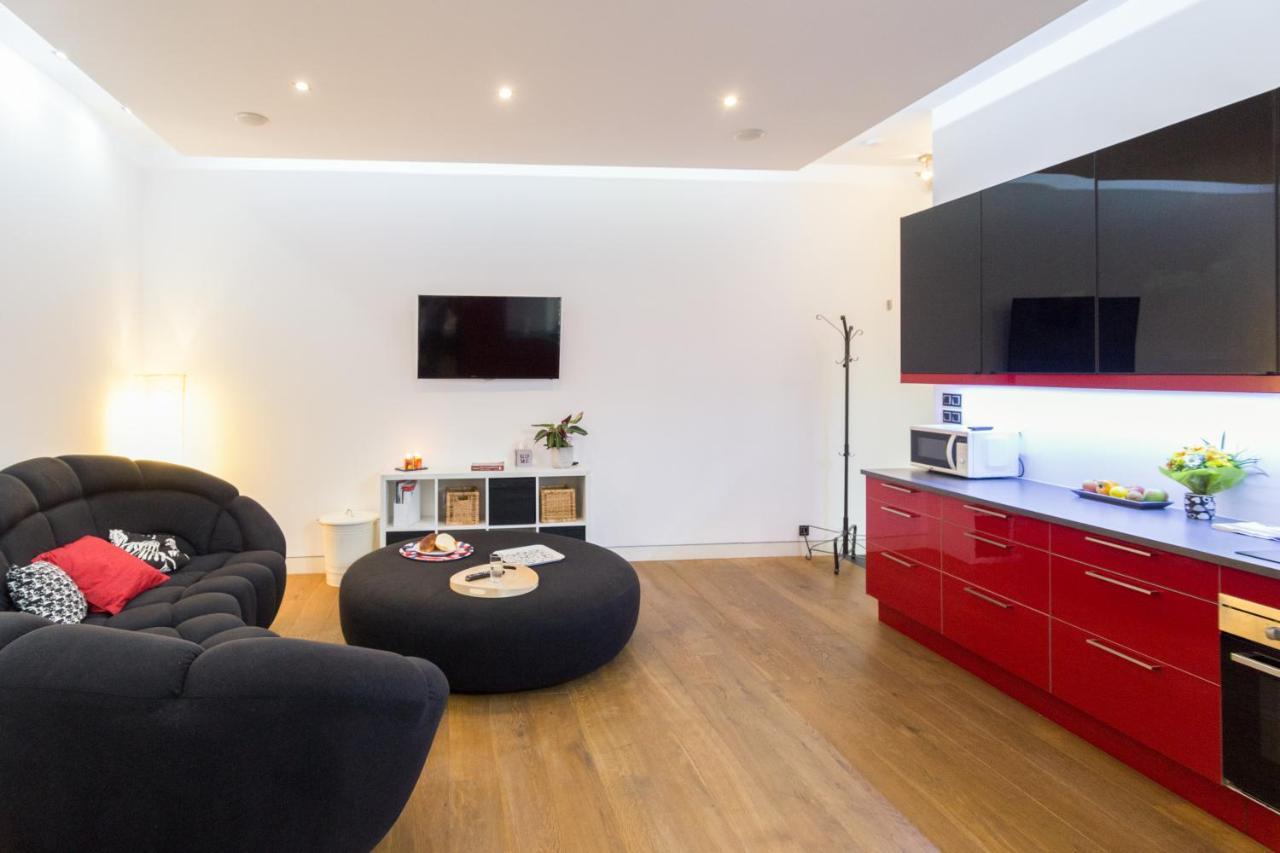 Modern, Stylish And Comfy In Trendy Jewish Quarter Apartment คราคูฟ ภายนอก รูปภาพ