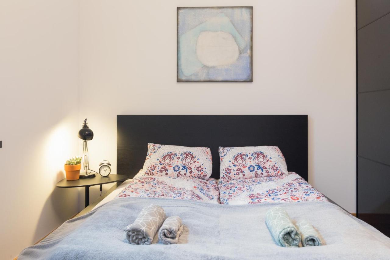 Modern, Stylish And Comfy In Trendy Jewish Quarter Apartment คราคูฟ ภายนอก รูปภาพ